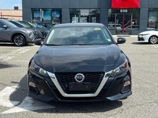 2022 Nissan Altima S FWD