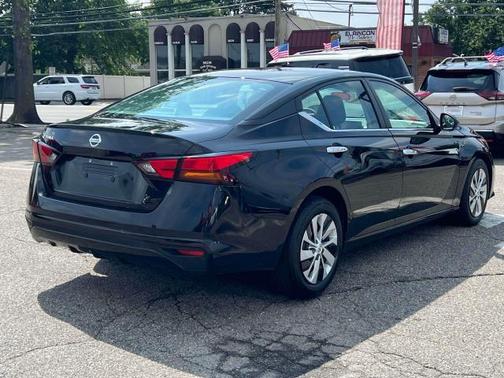 2022 Nissan Altima S FWD