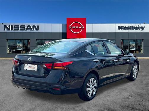 2022 Nissan Altima S FWD