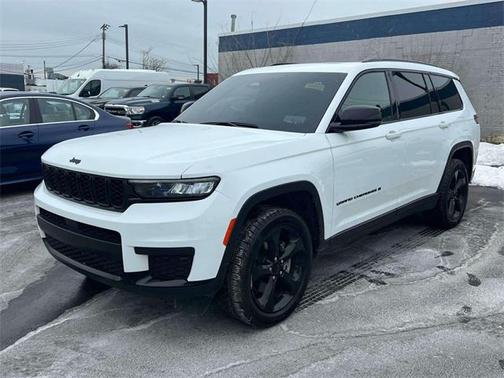 2023 Jeep Grand Cherokee L Laredo