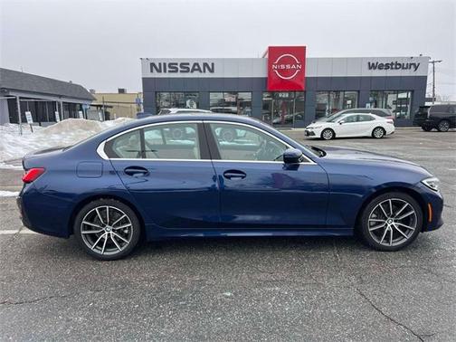 2019 BMW 330 i xDrive