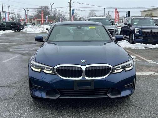 2019 BMW 330 i xDrive