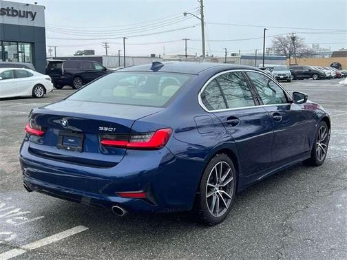 2019 BMW 330 i xDrive
