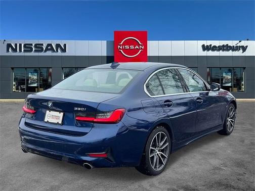 2019 BMW 330 i xDrive