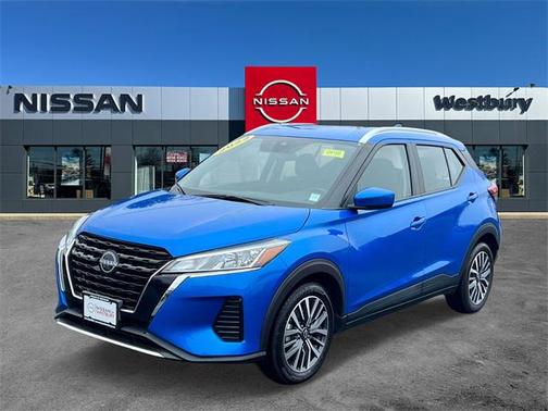 2022 Nissan Kicks SV