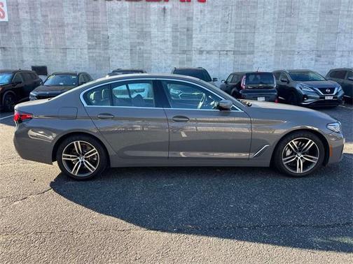 2022 BMW 530 i xDrive