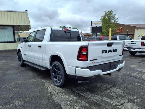 Bright White Clearcoat 2026 RAM 1500 Big Horn/Lone Star