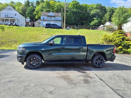 Serrano Green Metallic 2026 RAM 1500 Big Horn/Lone Star