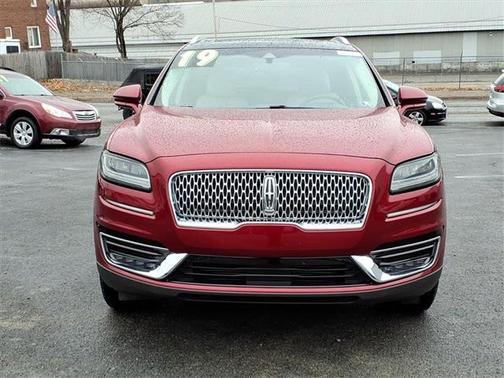2019 Lincoln Nautilus Select
