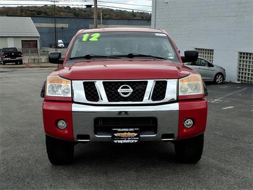 2012 Nissan Titan SV