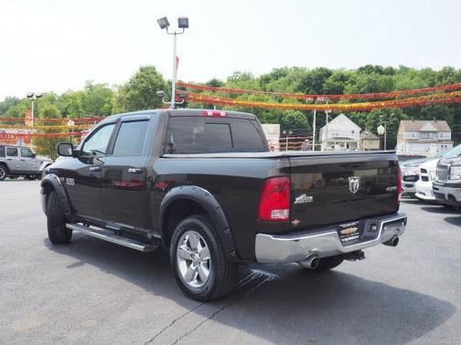 Black Gold Pearlcoat 2014 RAM 1500 Big Horn