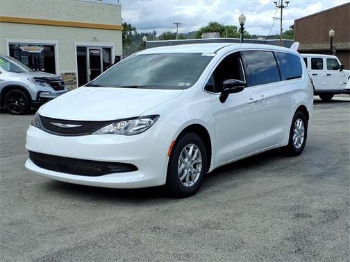 2026 Chrysler Voyager LX