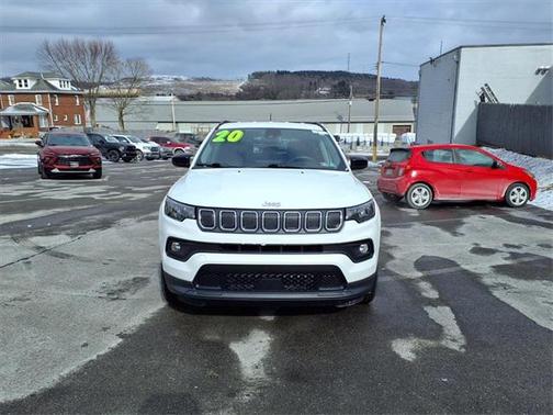 2022 Jeep Compass Latitude Lux