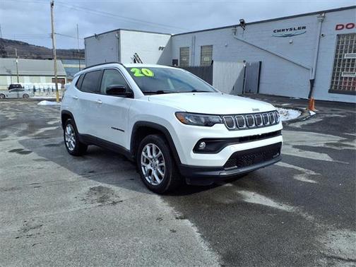 2022 Jeep Compass Latitude Lux