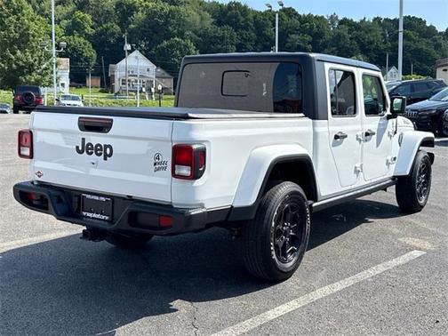 2022 Jeep Gladiator Sport