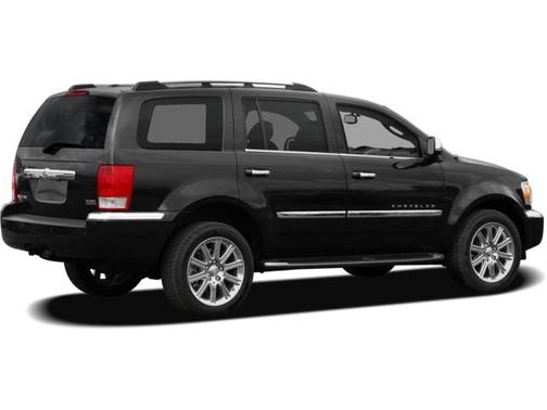 Cool Vanilla Clearcoat 2009 Chrysler Aspen Limited