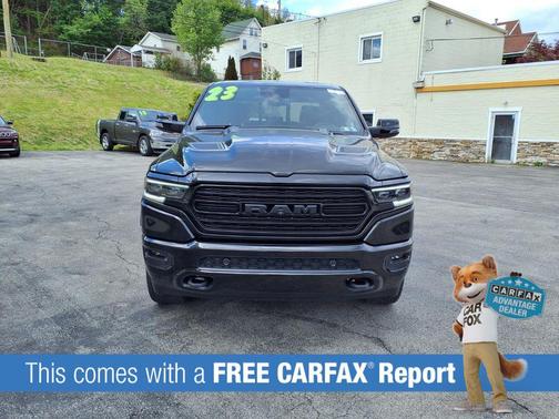 Diamond Black Crystal Pearlcoat 2023 RAM 1500 Limited