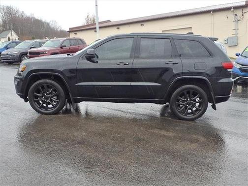 2021 Jeep Grand Cherokee Laredo