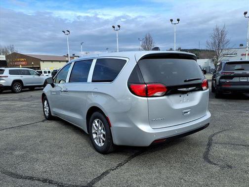 2026 Chrysler Voyager LX