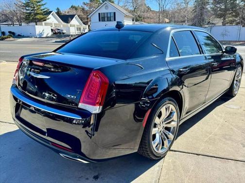 2018 Chrysler 300 Touring