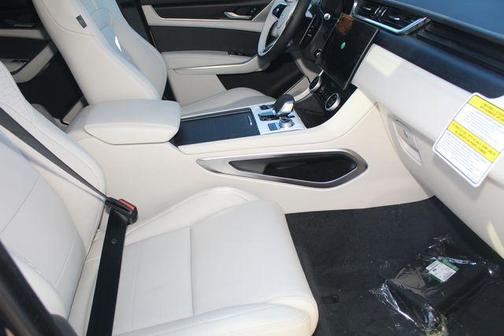 2026 Jaguar F-PACE P400 R-Dynamic S