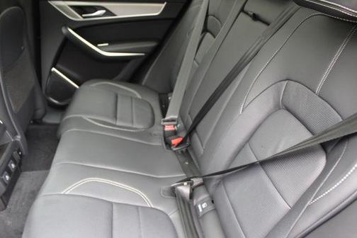 2026 Jaguar F-PACE P400 R-Dynamic S