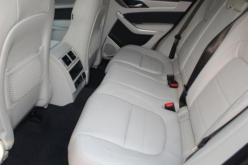 2026 Jaguar F-PACE P250 R-Dynamic S