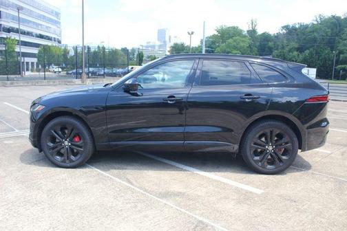 2025 Jaguar F-PACE P400 R-Dynamic S
