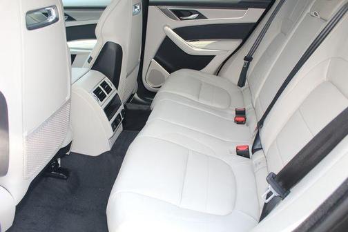 2026 Jaguar F-PACE P400 R-Dynamic S