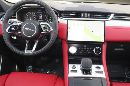 2026 Jaguar F-PACE P250 R-Dynamic S