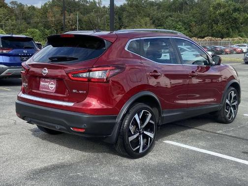2022 Nissan Rogue Sport SL