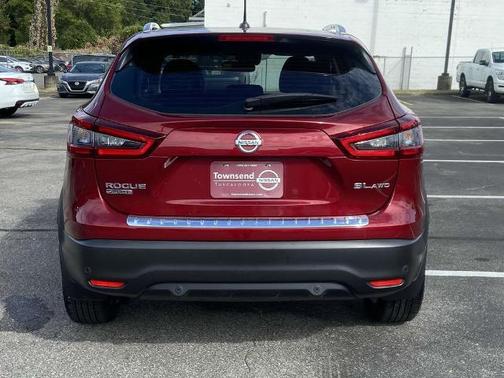 2022 Nissan Rogue Sport SL