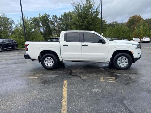 2023 Nissan Frontier S