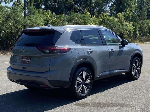 Boulder Gray Metallic 2025 Nissan Rogue SL