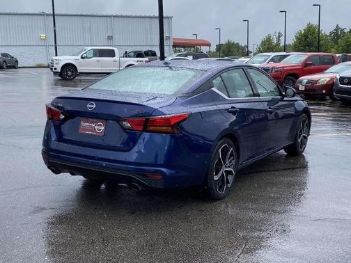 Deep Blue Pearl 2024 Nissan Altima 2.5 SR