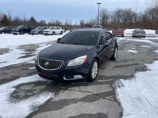 2013 Buick Regal Premium 1