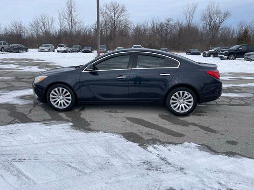 2013 Buick Regal Premium 1