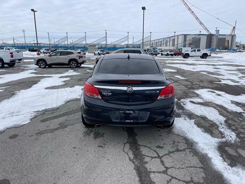 2013 Buick Regal Premium 1