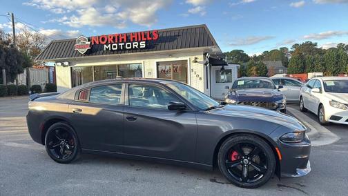 2017 Dodge Charger SXT