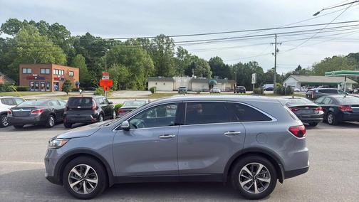 Everlasting Silver 2020 Kia Sorento LX