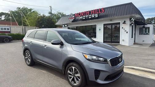 Everlasting Silver 2020 Kia Sorento LX