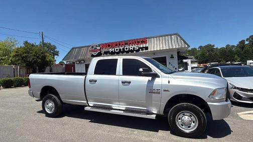 Bright Silver Metallic Clearcoat 2018 RAM 2500 Tradesman Crew Cab 4x4 8' Box