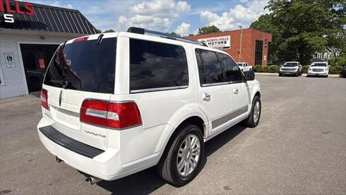2014 Lincoln Navigator Base