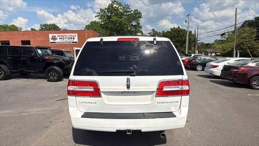 2014 Lincoln Navigator Base