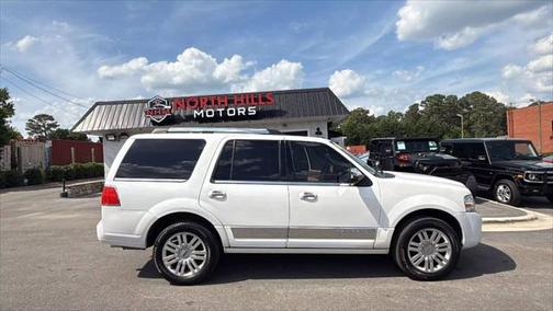 2014 Lincoln Navigator Base