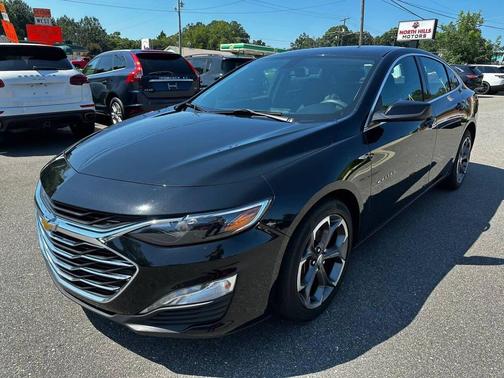 Mosaic Black Metallic 2022 Chevrolet Malibu FWD LT