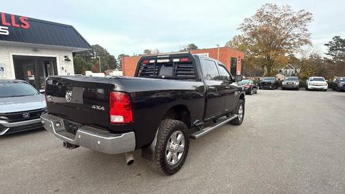 2017 RAM 2500 Big Horn Crew Cab 4x4 6'4' Box