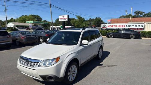 Satin White Pearl 2013 Subaru Forester 2.5X Premium