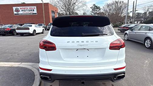 2016 Porsche Cayenne Cayenne