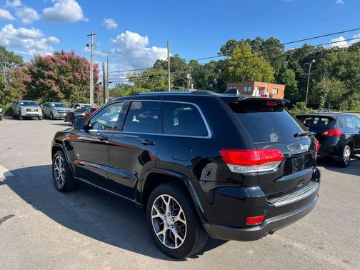 2018 Jeep Grand Cherokee Sterling Edition